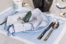 Load image into Gallery viewer, Pom Pom Napkin, set of 4
