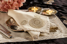 Load image into Gallery viewer, Medallion Mat and Napkin, set of 4
