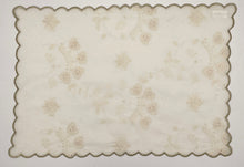 Load image into Gallery viewer, Allure (Parchment) Mat and Napkin, set of 4
