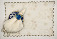 Load image into Gallery viewer, Allure (Parchment) Mat and Napkin, set of 4
