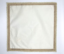 Load image into Gallery viewer, Bahaar Mat and Napkin, set of 4
